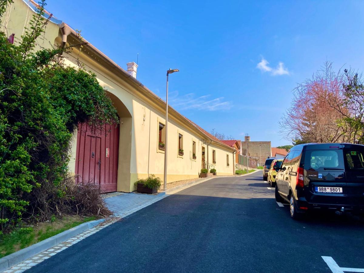 Guesthouse Mikuláš Mikulov Exterior foto